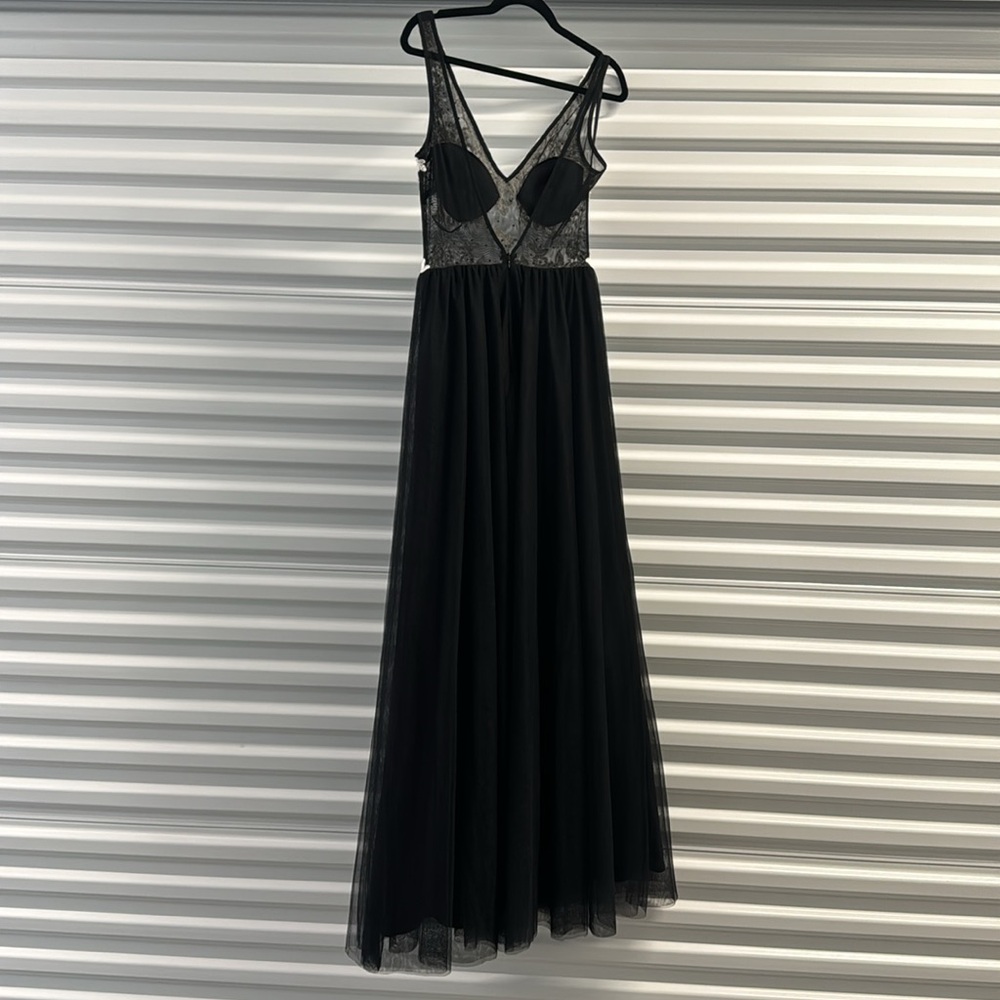 Elegant Blondie Nites black evening/prom dress in size 9 (juniors). - Picture 5 of 6